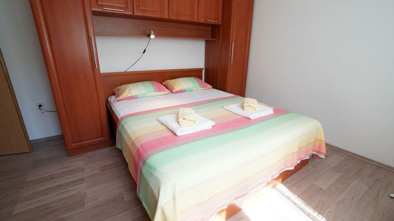 Apartment Ana Vinjerac Exterior foto